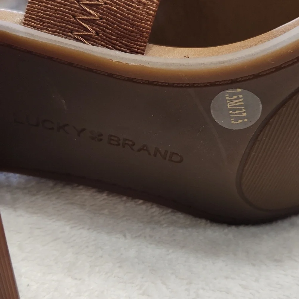 7.5 Lucky Brand Shoes - Picture 3 of 5